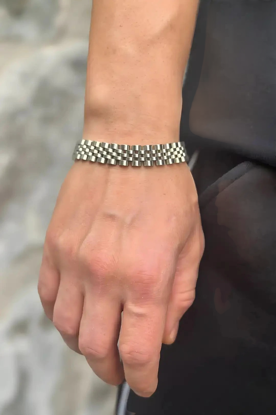 Jübile Bakla Erkek Çelik Bileklik, erkek model bileğinde